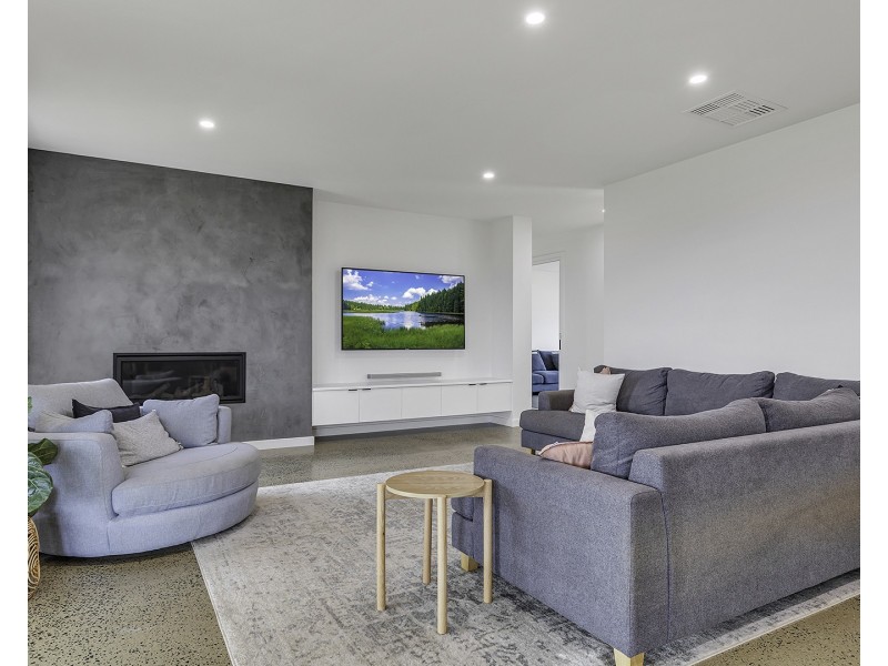 24 Salmongums Drive, Moama NSW 2731