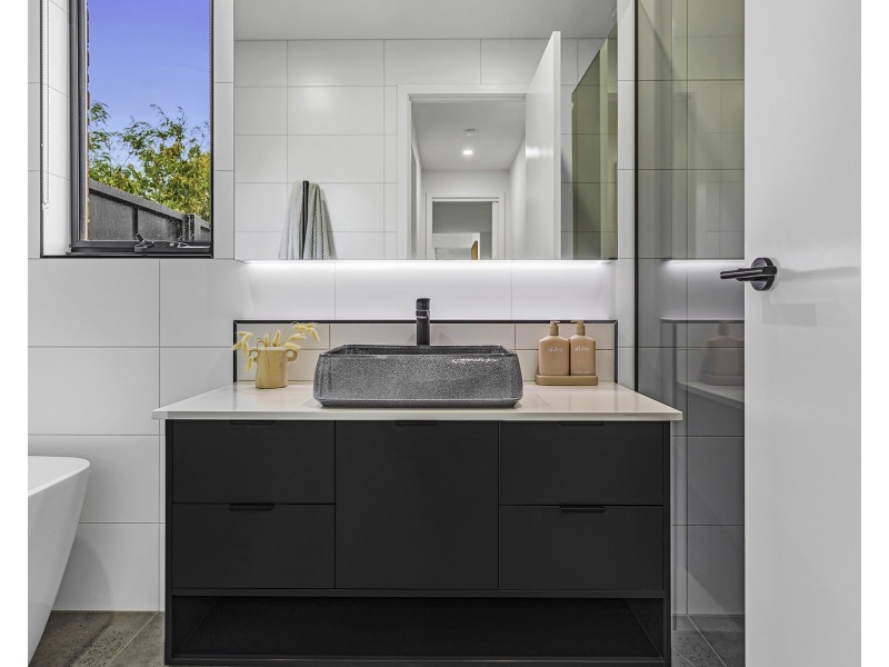 24 Salmongums Drive, Moama NSW 2731