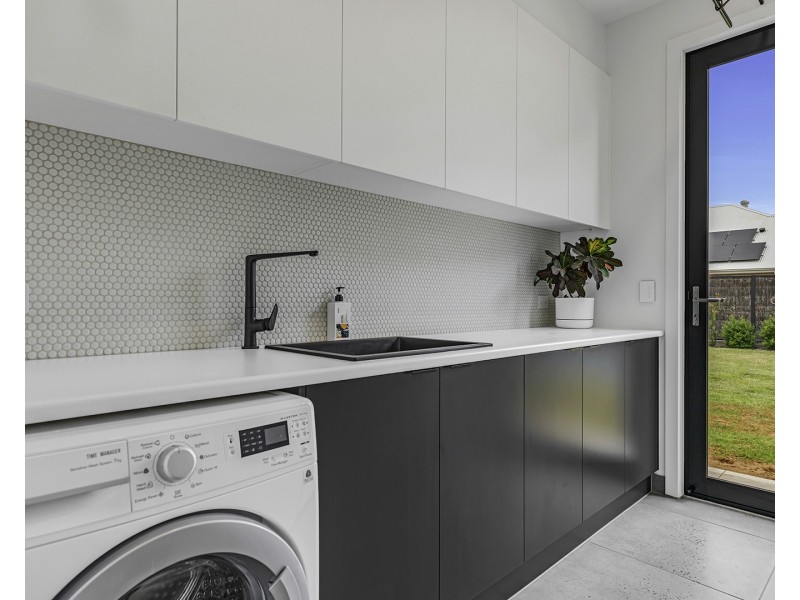 24 Salmongums Drive, Moama NSW 2731