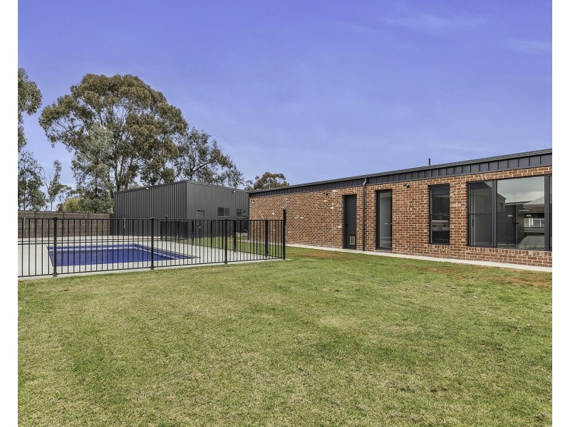 24 Salmongums Drive, Moama NSW 2731