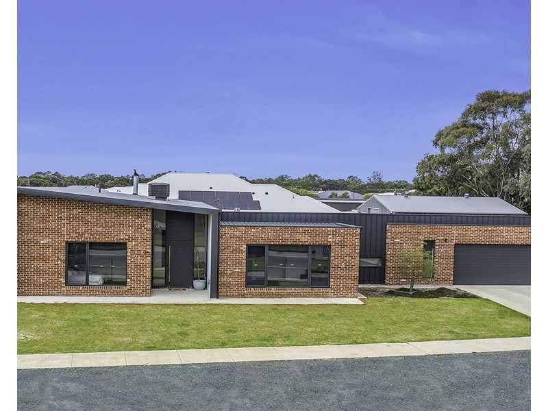 24 Salmongums Drive, Moama NSW 2731