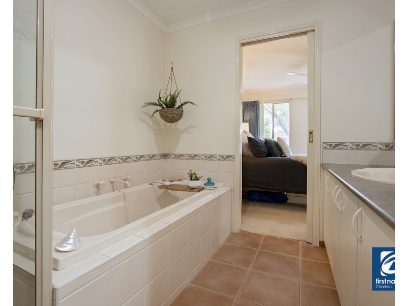 1/1 War Street, Moama NSW 2731