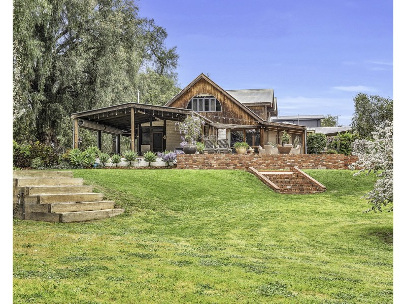 14 Hansen Street, Echuca VIC 3564