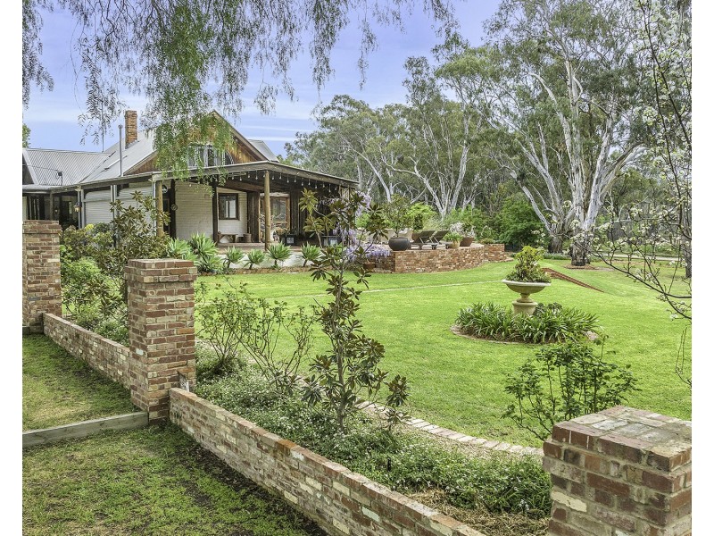 14 Hansen Street, Echuca VIC 3564