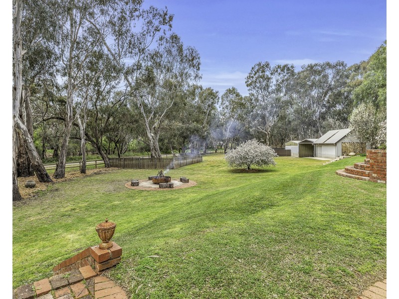 14 Hansen Street, Echuca VIC 3564