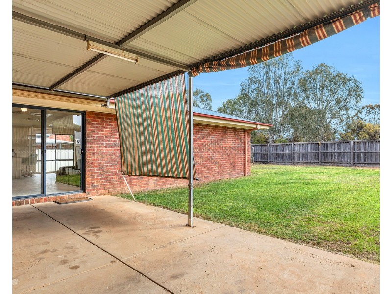 13 Aberdeen Way, Moama NSW 2731