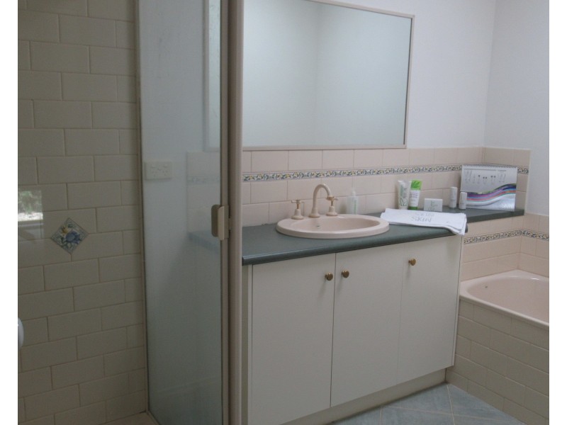 2/9 Echuca Street, Moama NSW 2731