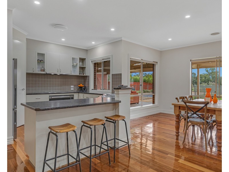 79 Schoeffel Drive, Echuca VIC 3564