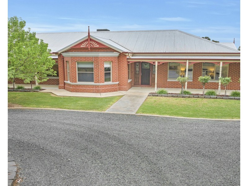79 Schoeffel Drive, Echuca VIC 3564