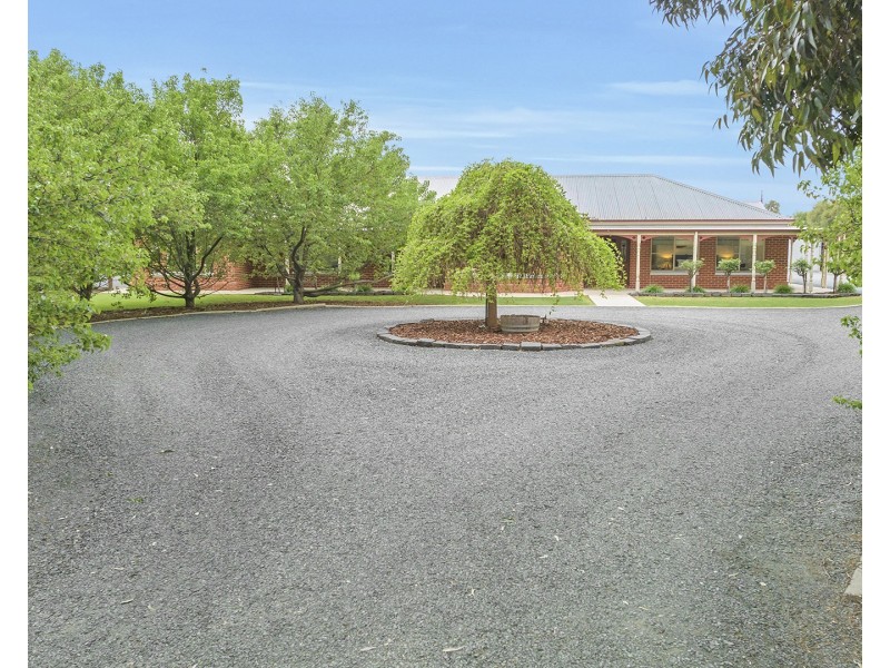 79 Schoeffel Drive, Echuca VIC 3564