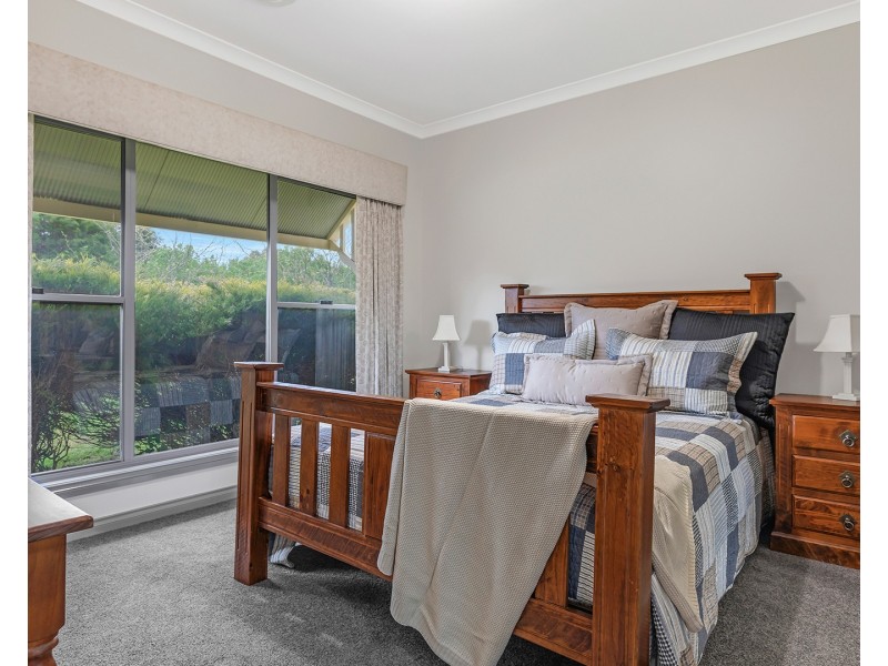 8 Ainsley Court, Echuca VIC 3564