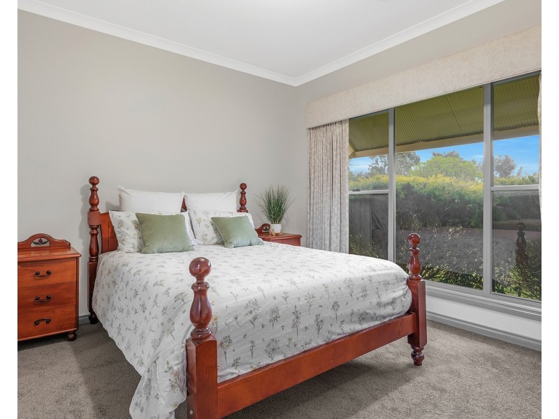 8 Ainsley Court, Echuca VIC 3564