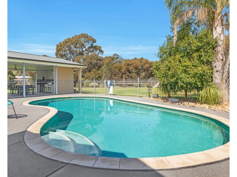 8 Ainsley Court, Echuca VIC 3564