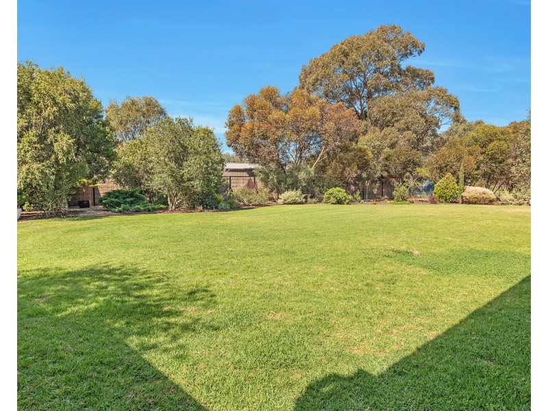 8 Ainsley Court, Echuca VIC 3564