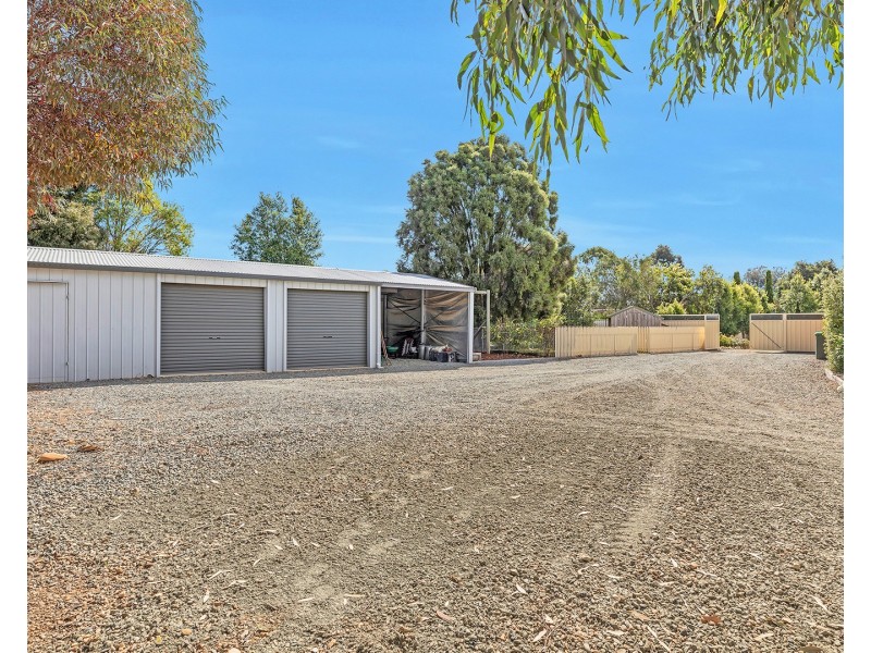 8 Ainsley Court, Echuca VIC 3564