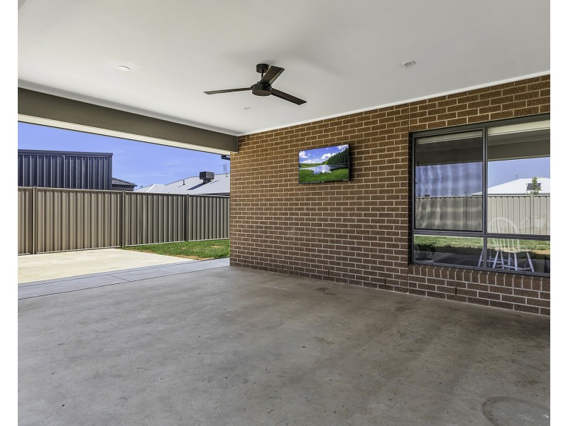 8 Olive Court, Echuca VIC 3564