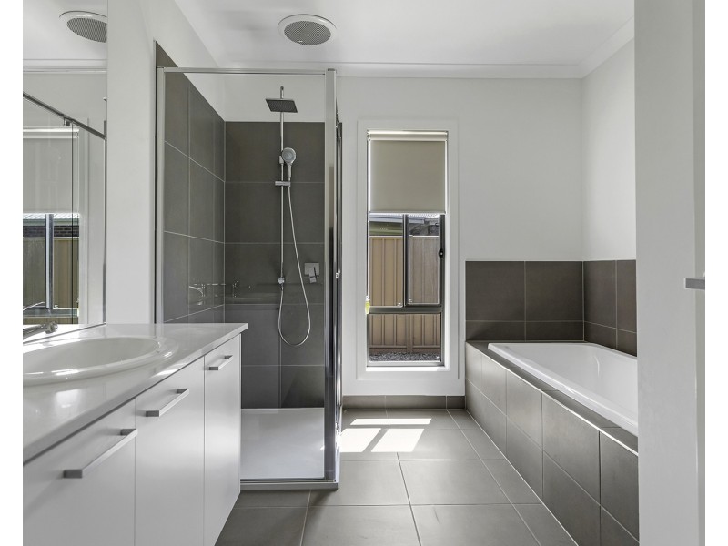 8 Olive Court, Echuca VIC 3564