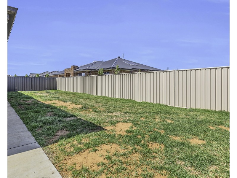 8 Olive Court, Echuca VIC 3564