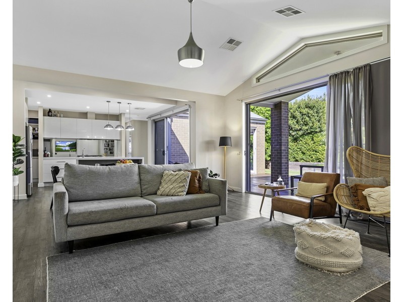 8 Forfar Drive, Moama NSW 2731