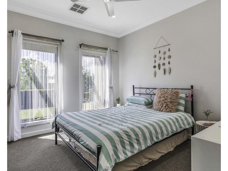 8 Forfar Drive, Moama NSW 2731