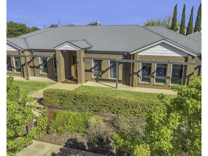 8 Forfar Drive, Moama NSW 2731