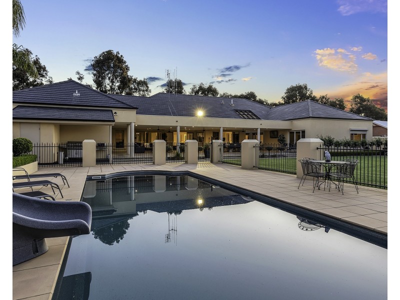 83 Schoeffel Drive, Echuca VIC 3564