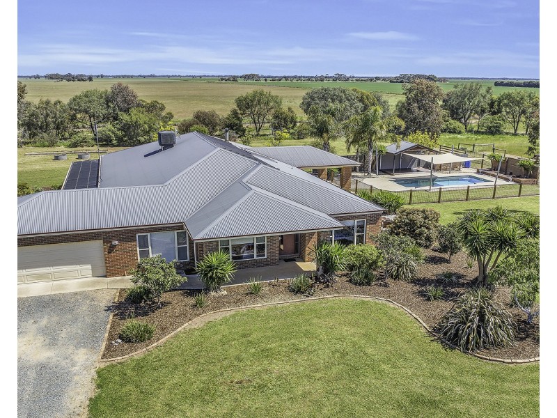 1318 Simmie Road, Strathallan, Echuca VIC 3564