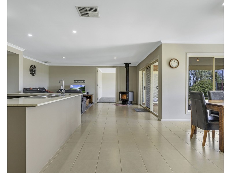 1318 Simmie Road, Strathallan, Echuca VIC 3564