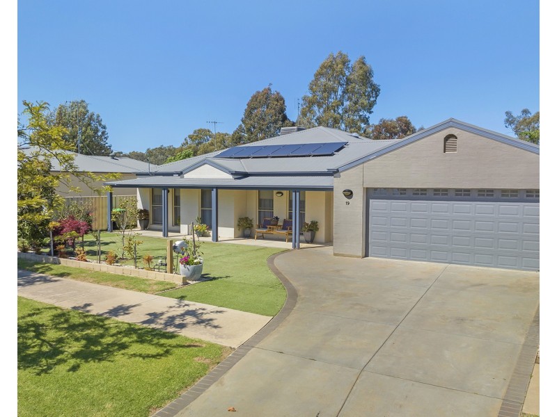 19 Simms Street, Moama NSW 2731