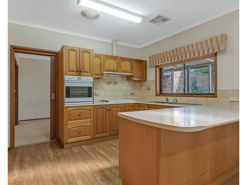 24 Rutley Crescent, Echuca VIC 3564
