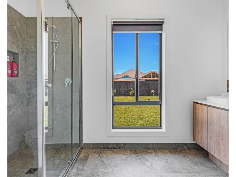 45 Sugar Gums Drive, Moama NSW 2731