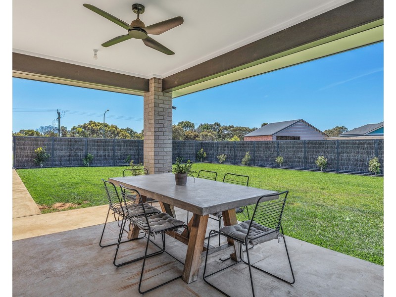 45 Sugar Gums Drive, Moama NSW 2731