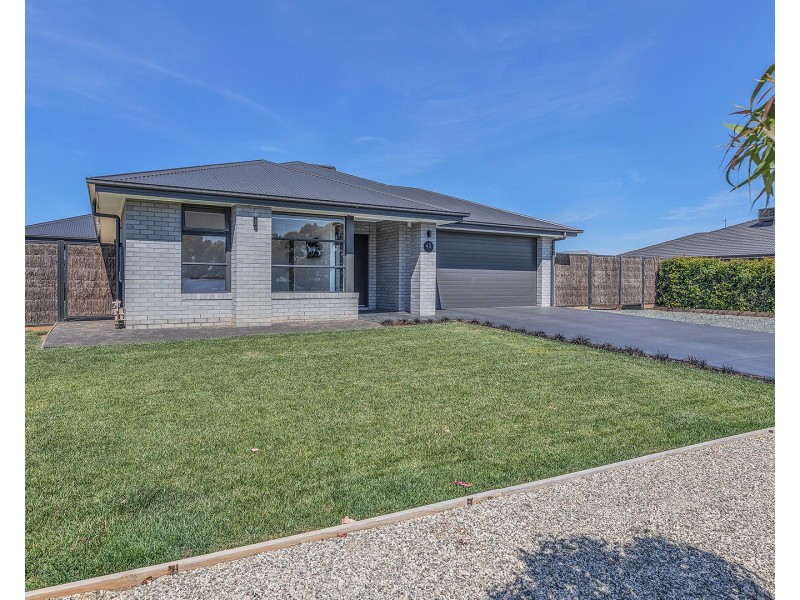 45 Sugar Gums Drive, Moama NSW 2731
