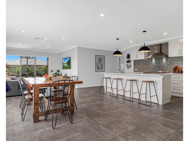 105 Mayflower Drive, Moama NSW 2731