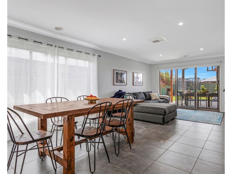 105 Mayflower Drive, Moama NSW 2731