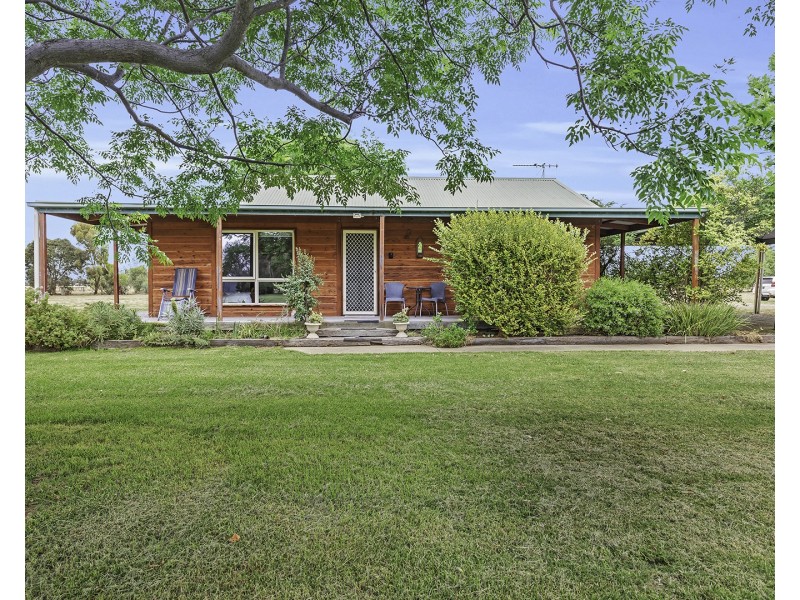 106 Farley Road, Echuca VIC 3564
