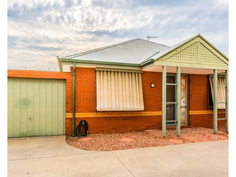2/6 Warden, Moama NSW 2731