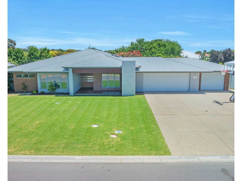 6 Sugargums Drive, Moama NSW 2731