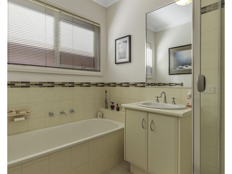 1/2 Lomond Court, Moama NSW 2731