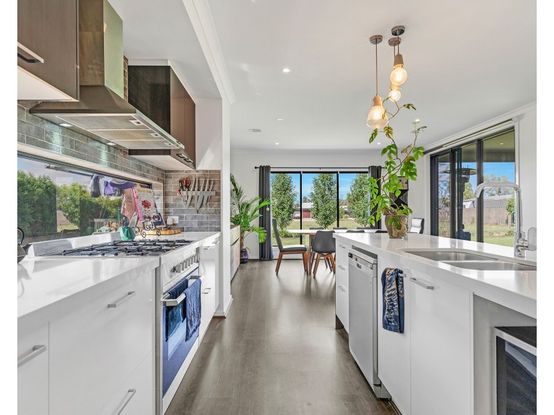 63 Sugar Gums Drive, Moama NSW 2731