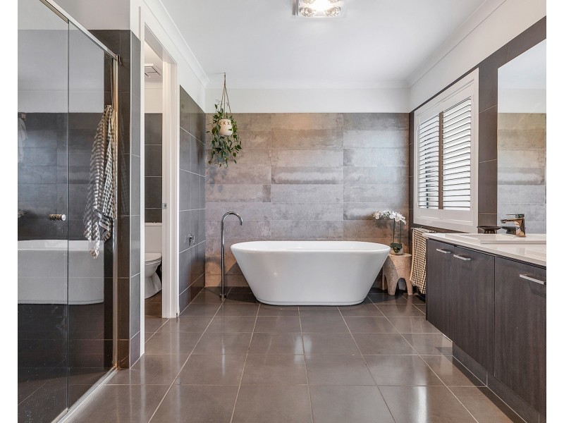 63 Sugar Gums Drive, Moama NSW 2731