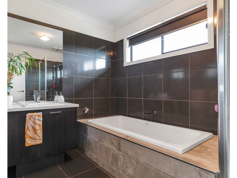 63 Sugar Gums Drive, Moama NSW 2731