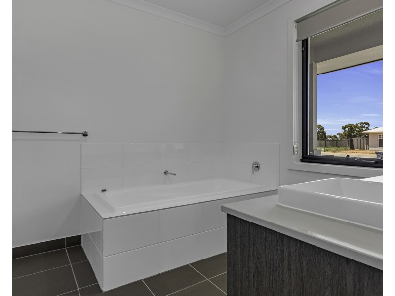 32 Altesse Avenue, Moama NSW 2731