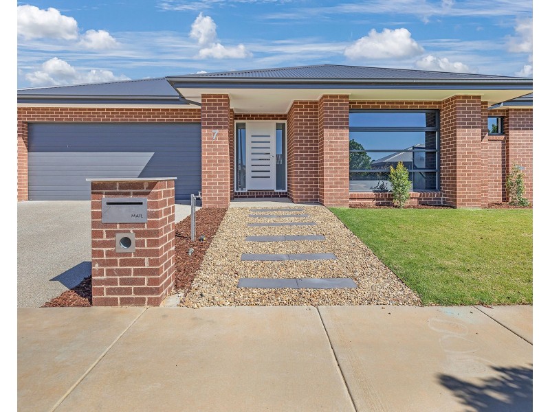 7 Magnolia Drive, Echuca VIC 3564