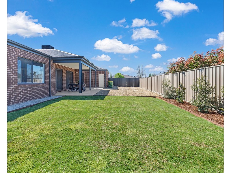 7 Magnolia Drive, Echuca VIC 3564