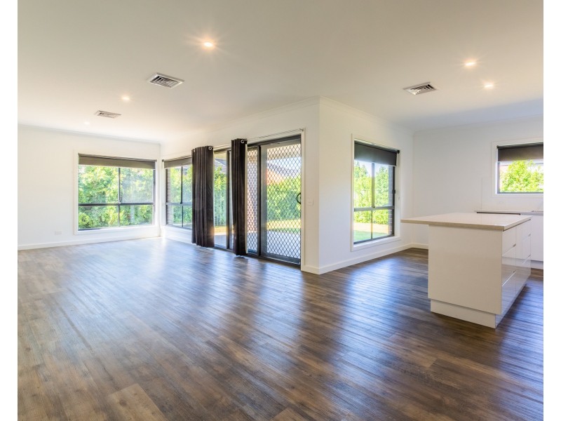 34 Park Avenue, Echuca VIC 3564