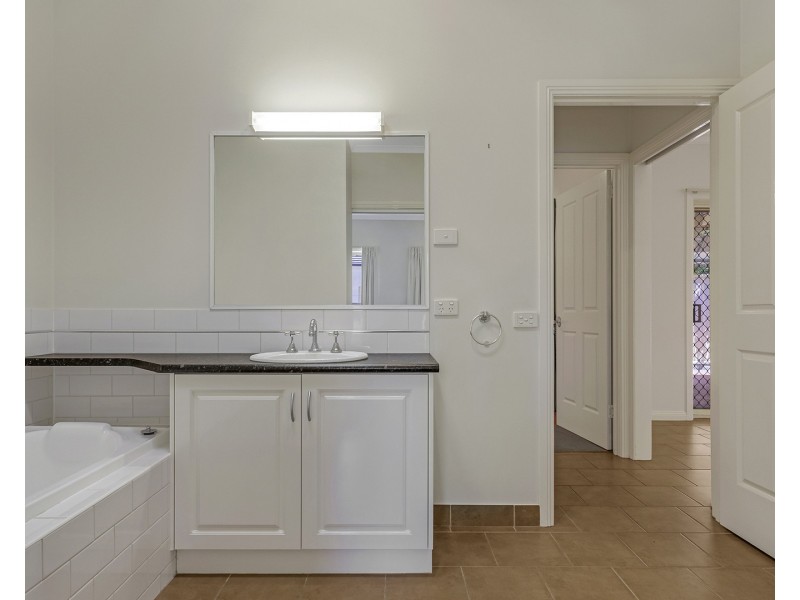 3/23 Hare Street, Echuca VIC 3564
