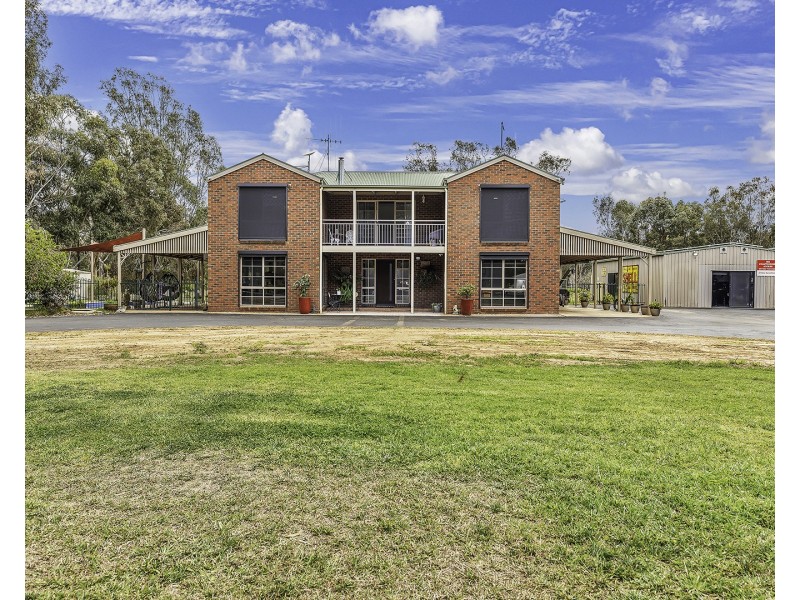 35 River View Court, Echuca VIC 3564