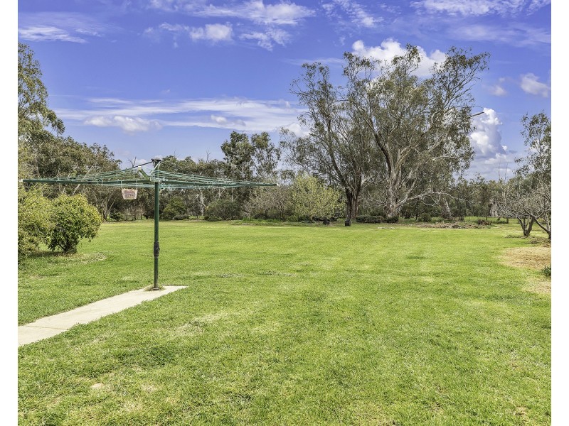 35 River View Court, Echuca VIC 3564