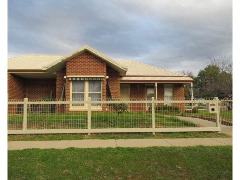 1/135 Pakenham Street, Echuca VIC 3564